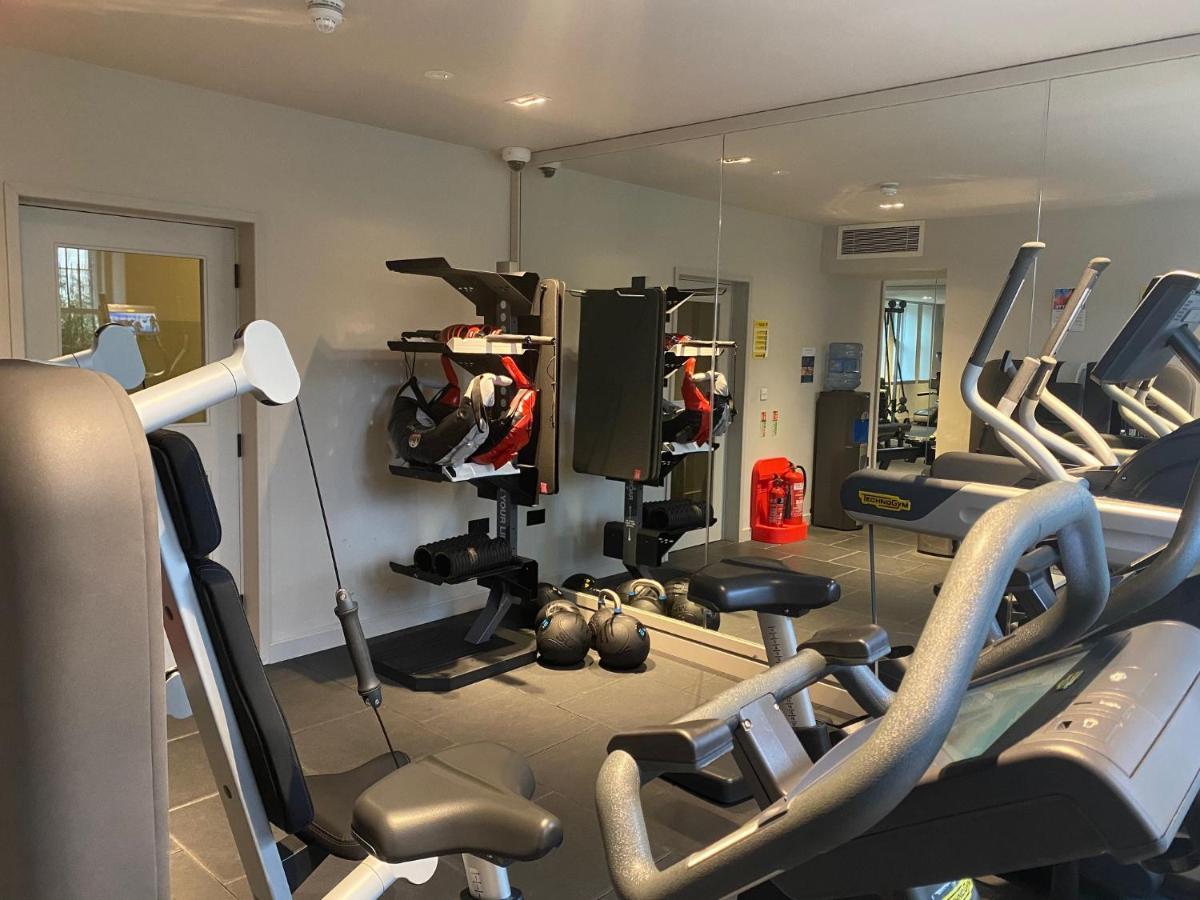 Student Castle Studio Apartments - Free Parking 바스 외부 사진