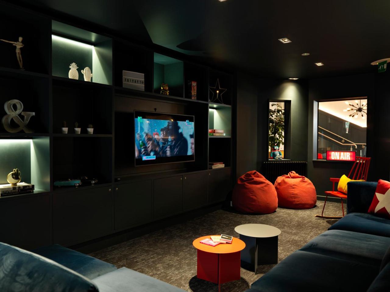 Student Castle Studio Apartments - Free Parking 바스 외부 사진